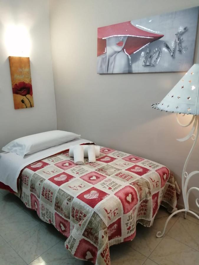 Apartamento Little House Camilla Nápoles Exterior foto
